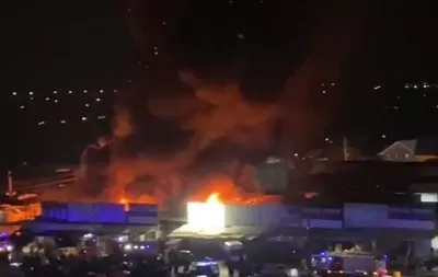 Large-scale fire in Russia: the largest clothing market in rostov is on fire