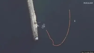 Шторм у Криму: бойові дельфіни покинули чорноморський флот