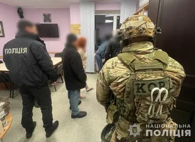 В Чернигове со взяткой в более 140 тыс. грн задержали начальника управления горсовета