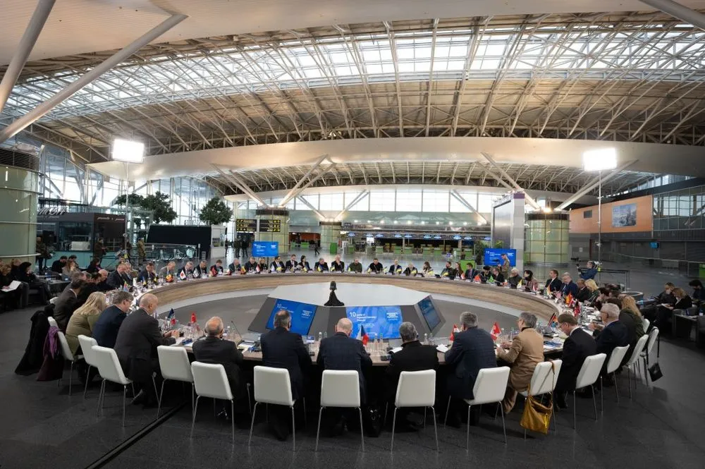 Зустріч з послами в аеропорту "Бориспіль": говорили про десятий пункт Формули миру Зеленського та завершення війни