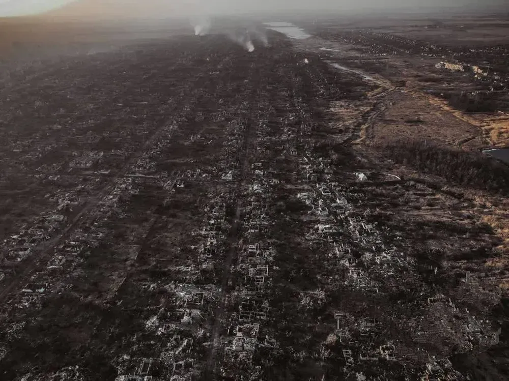 ЗСУ опублікували кадри зруйнованої Мар'їнки з повітря