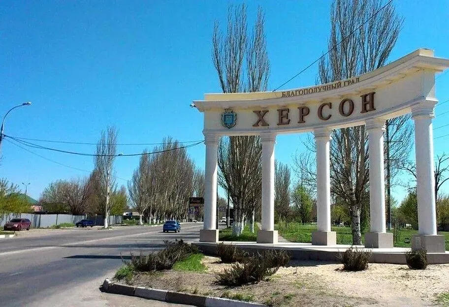 kherson-under-occupants-fire-explosions-are-heard-in-the-city