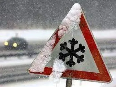 Непогода на Прикарпатье: дороги в проезжем состоянии, 55 населенных пунктов без света