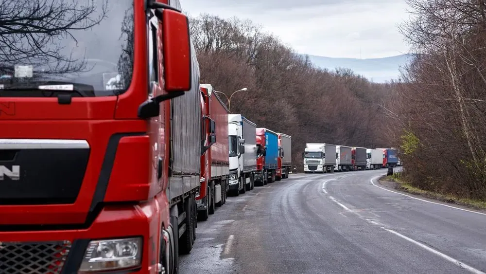 Tomorrow, Uhryniv-Dolhobychuv checkpoint will be opened for empty trucks