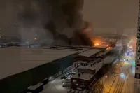 В Москве загорелся специализированный автомобильный завод 