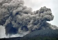 11 альпіністів загинули під час виверження вулкана в Індонезії