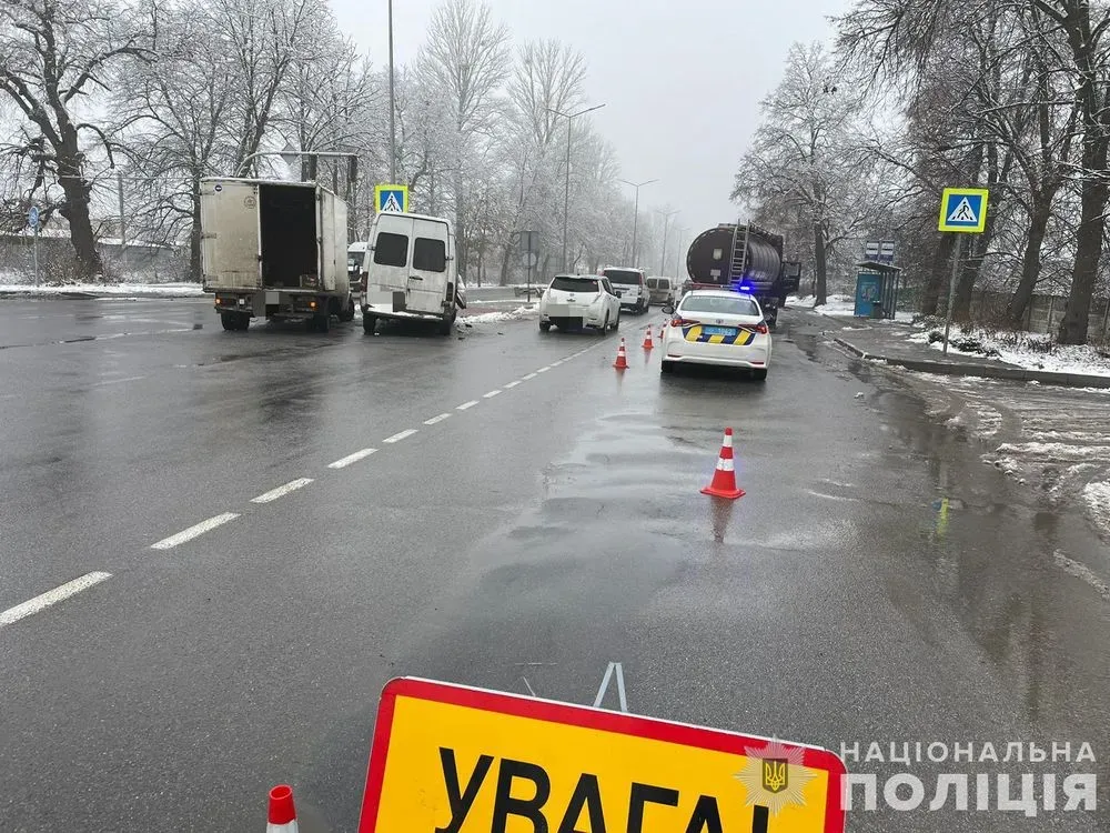 A truck collided with a bus in Vinnytsia, a child was injured
