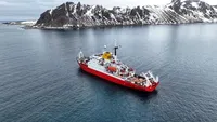 Флагман українського науково-дослідного флоту, криголам "Ноосфера", дійшов до острова Кінг Джордж в Антарктиці