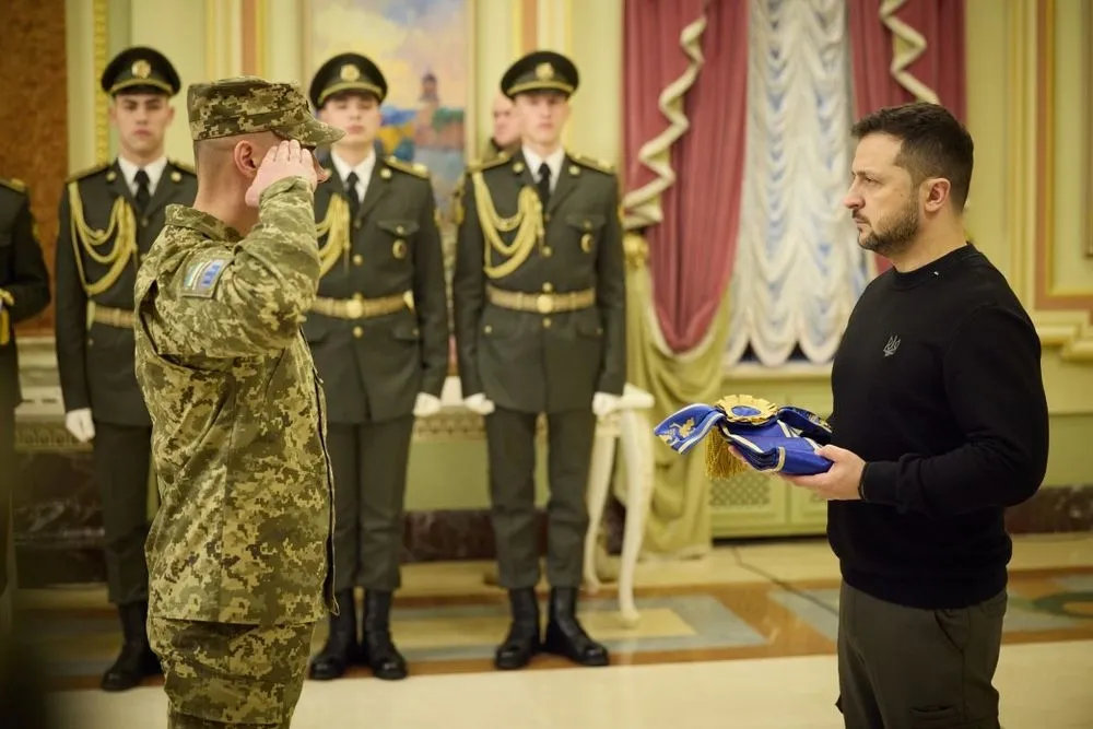 on-the-occasion-of-the-day-of-the-armed-forces-of-ukraine-zelensky-presented-state-awards-battle-flags-and-awarded-honorary-names-to-military-formations