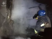 Рятувальники двічі потрапили під обстріл під час гасіння пожеж, викликаних ударами росіян в Сумській області