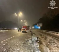 ДТП із вантажівкою на Бориспільському шосе: рух у напрямку Києва перекритий