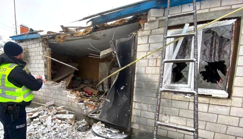 В полиции показали последствия вражеского обстрела Киевской области