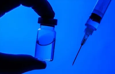 В Украине можно будет получить прививку от штамма коронавируса "Омикрон": когда и где