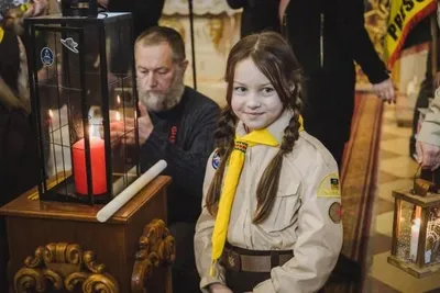 The Light of Bethlehem arrived in Ukraine: Slovak scouts handed it over to Transcarpathian Plast members