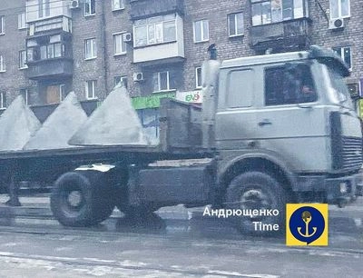 росіяни звозять на північ Донеччини бетонні "зуби дракона" - Андрющенко