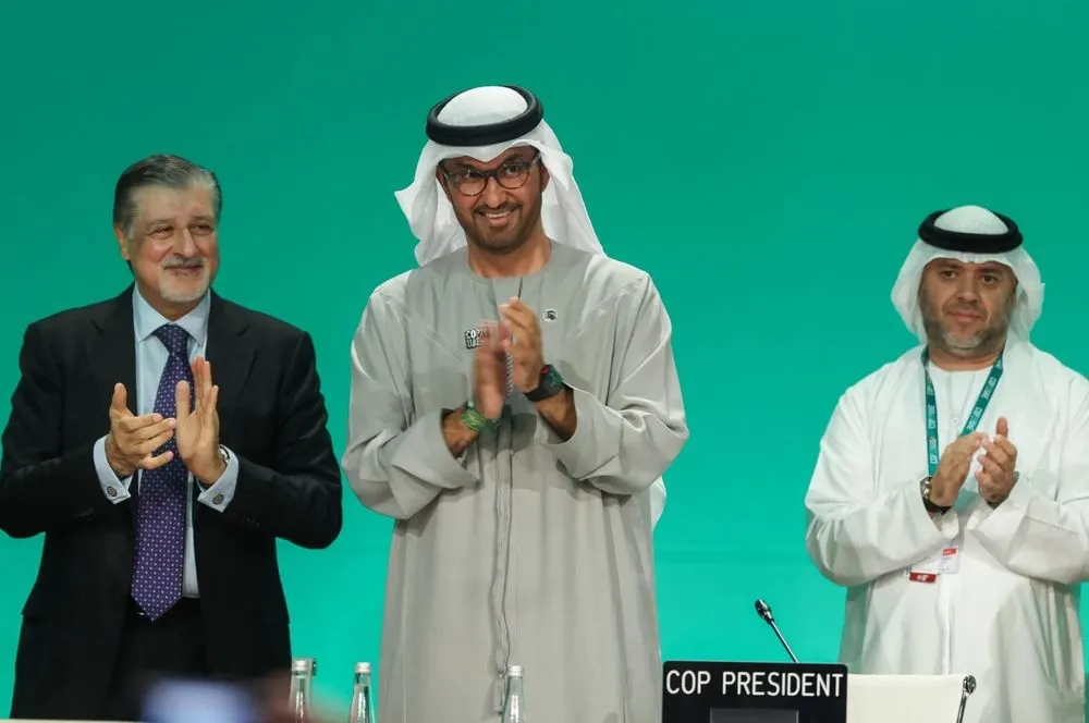 at-cop28-in-dubai-a-compromise-document-on-fossil-fuel-phase-out-was-approved