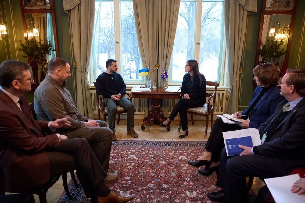 zelenskyy-discusses-implementation-of-the-ukrainian-peace-formula-with-icelandic-prime-minister