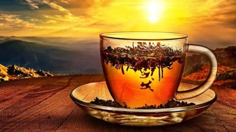 Міжнародний день чаю, День працівників суду України. Що ще можна відзначити 15 грудня