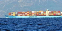 Атаки хуситів на кораблі: Червоним морем припиняють возити вантажі