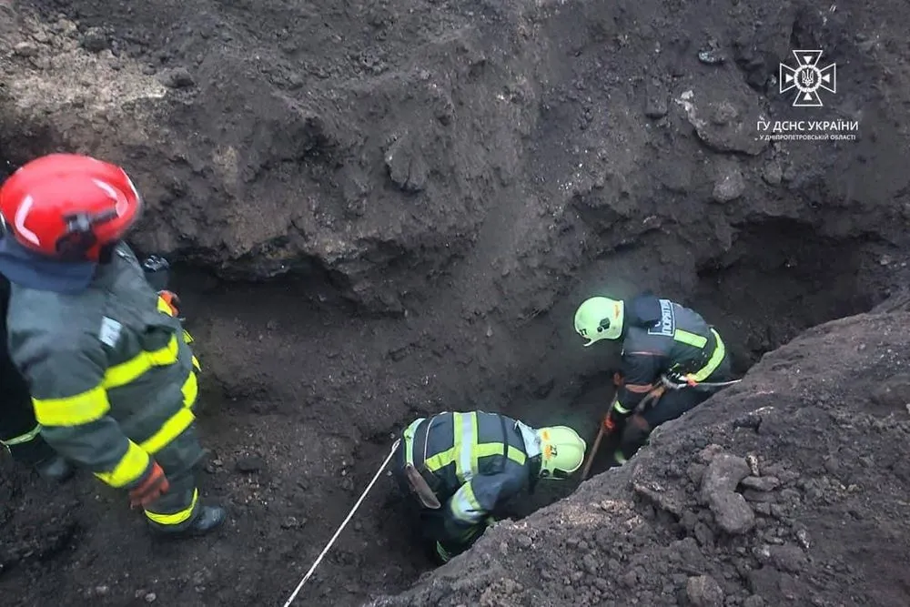 a-landslide-occurs-in-pavlohrad-during-excavation-work-a-worker-is-killed