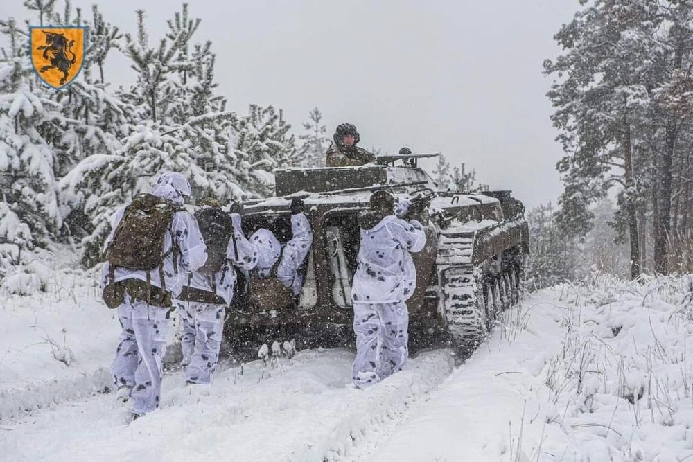 Армія рф не полишає спроб вийти на кордони Донецької області, однак ЗСУ тримають оборону та знищують ворога - Сирський 