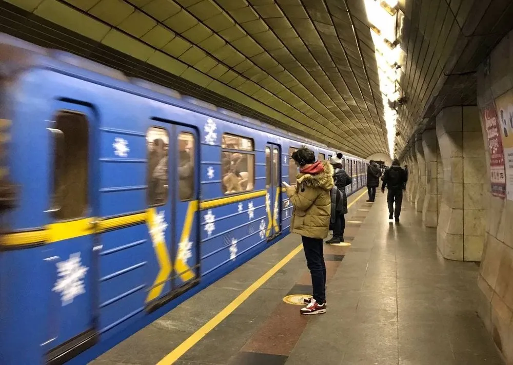 repairs-on-the-blue-line-kyiv-residents-were-reimbursed-uah-110-thousand-for-the-first-day-of-transfer