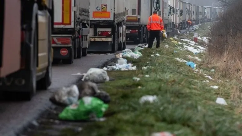 Забастовка перевозчиков: на границе с Польшей в очереди более 3 тысяч грузовиков - спикер ГПСУ