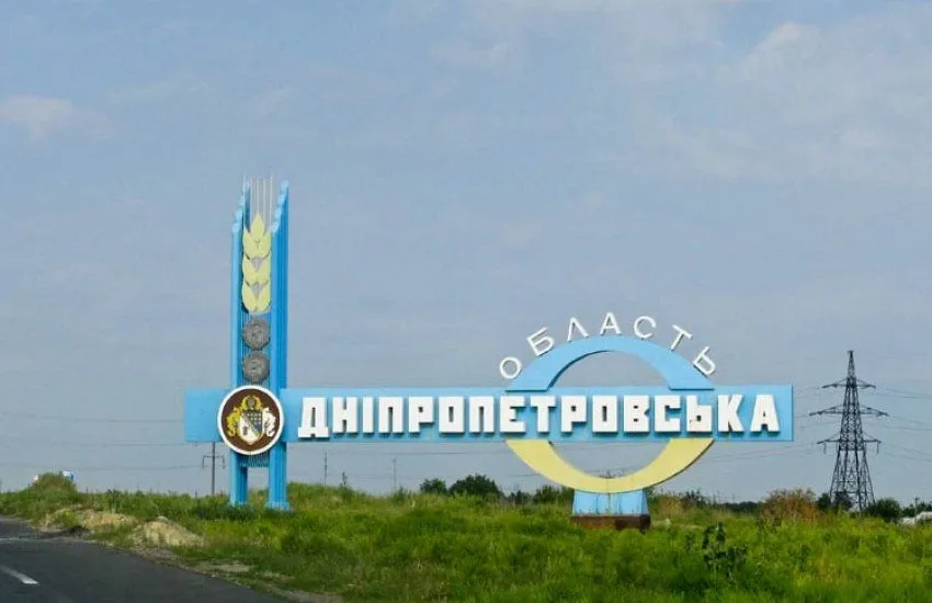 Ukrainian Defense Forces shoot down a Russian missile in the sky over Dniprovskyi district 
