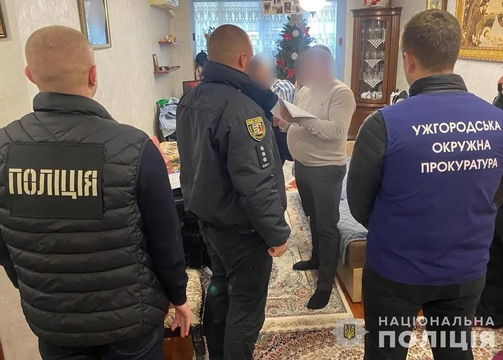 following-searches-officials-of-uzhhorod-city-council-were-served-suspicion-notices-of-a-scheme-involving-repairs-worth-uah-700-thousand