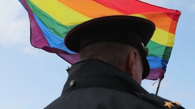 московський суд оштрафував телеканал за "ЛГБТ-пропаганду" в кліпі десятирічної давності