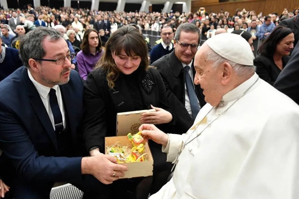 yavoriv-toys-as-a-gift-to-the-pontiff-as-a-reminder-of-ukrainian-children