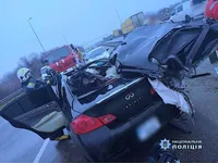 Infinity thrown into oncoming traffic after hitting a truck: a deadly triple accident on the Odesa highway