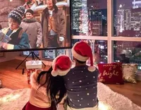 23 декабря: День рождественского киномарафона, Праздник человеческого света