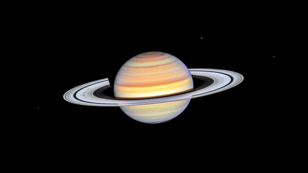 Телескоп Hubble зафиксировал таинственные спицы на кольцах Сатурна