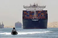 Судоходные компании Японии приостанавливают транспортировку товаров через Красное море