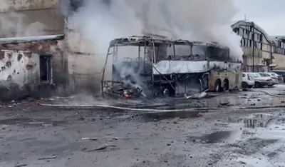 Повреждена коммунальная техника: в оккупированной Горловке произошел пожар в автобусном парке