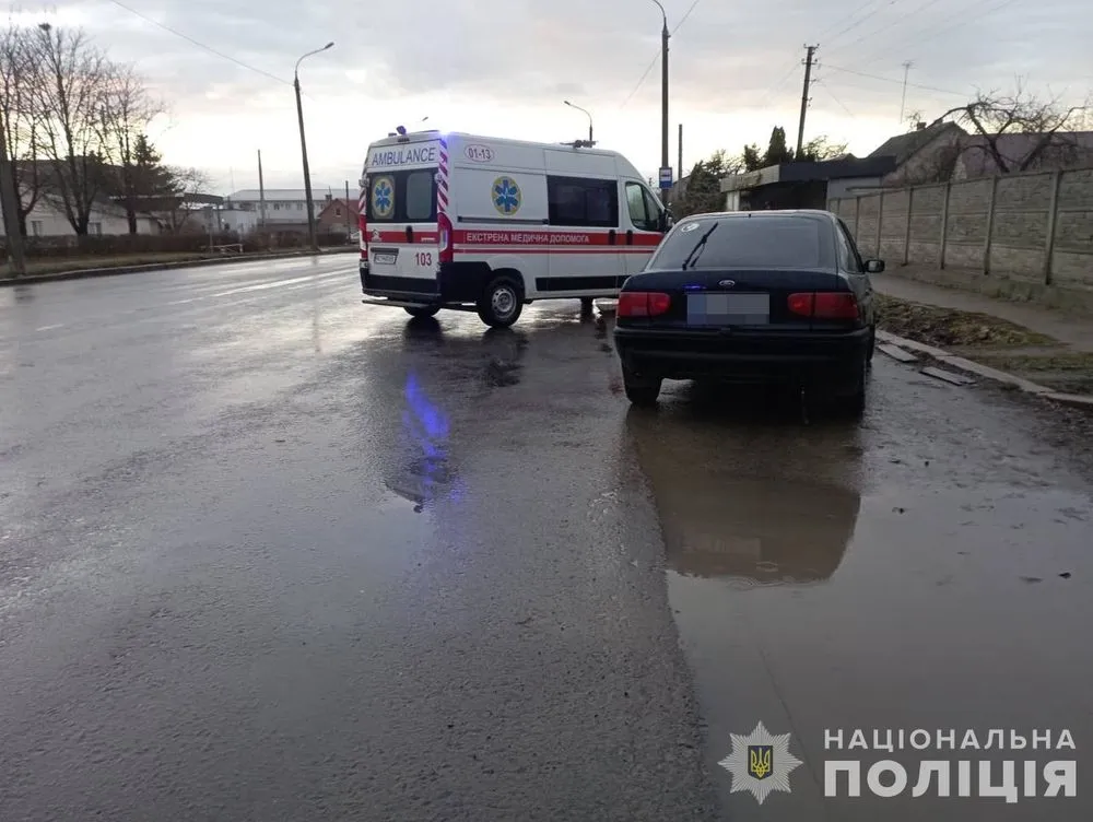   A drunk driver hits a woman and a schoolgirl at a crosswalk in Lutsk