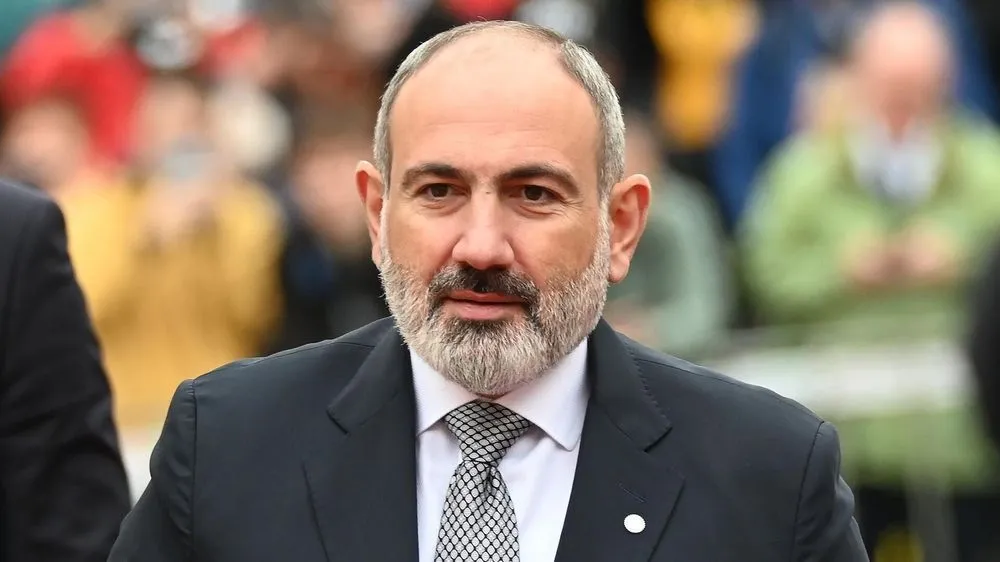 Вірменський прем'єр дорікнув путіну та лукашенку за "політизацію" ЄАЕС