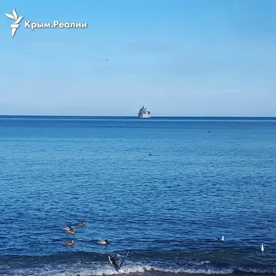 A few hours after Ukraine's strike on the Novocherkassk: two Russian ships left Feodosia Bay