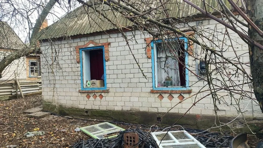 россияне атаковали Никопольщину из артиллерии и дронами-камикадзе: повреждены дома и газопровод