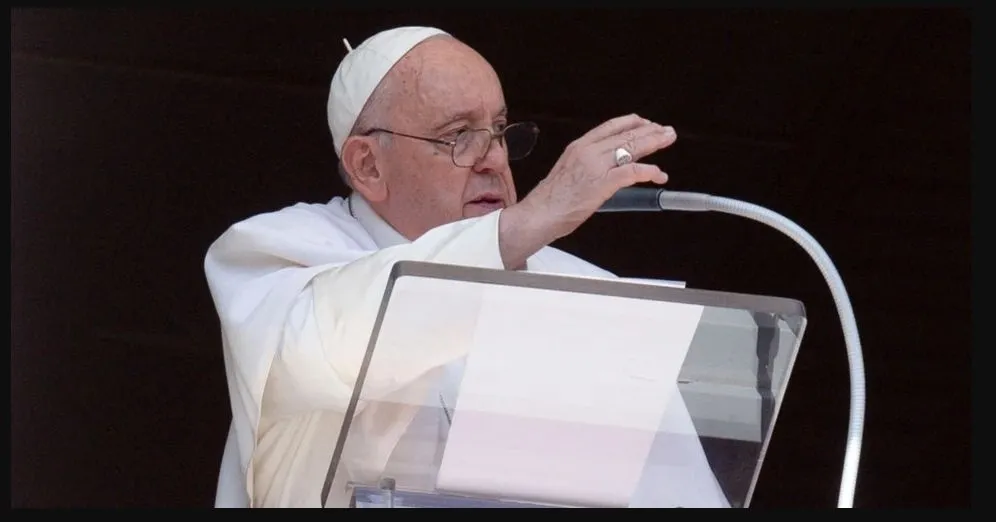 let-us-pray-for-martyred-ukraine-pope-francis
