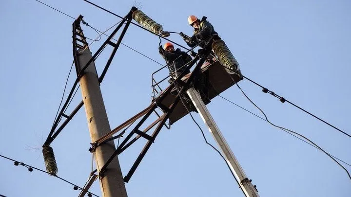 due-to-bad-weather-52-settlements-are-without-power-power-supply-restrictions-are-not-applied-power-engineers