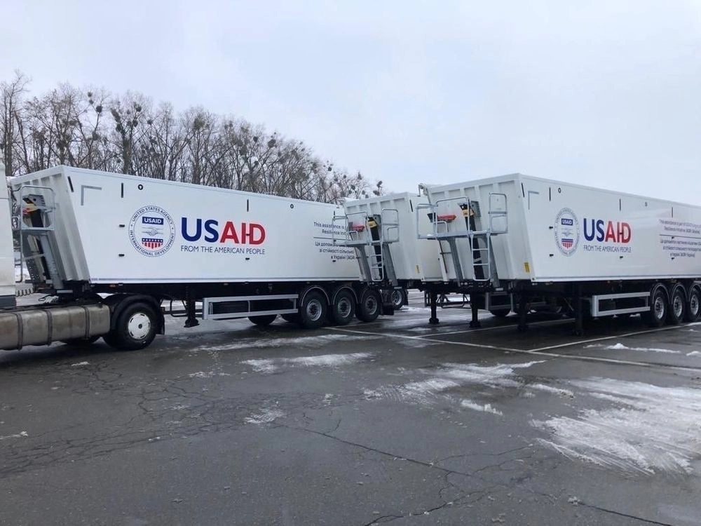 The United States donated sixteen grain trailers for Ukrainian farmers