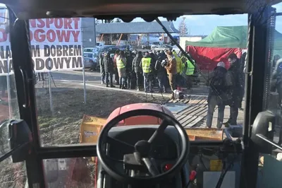 С завтрашнего дня польские фермеры планируют возобновить блокаду перехода "Медика - Шегини" на границе с Украиной