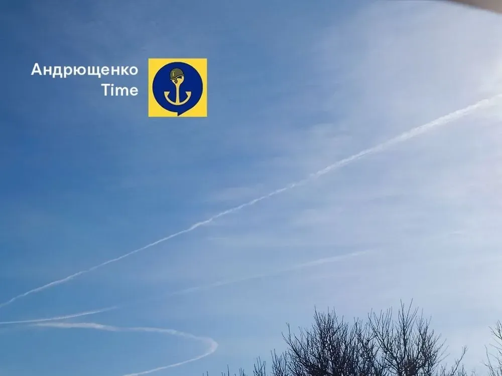 Movement of enemy aircraft spotted over occupied Mariupol