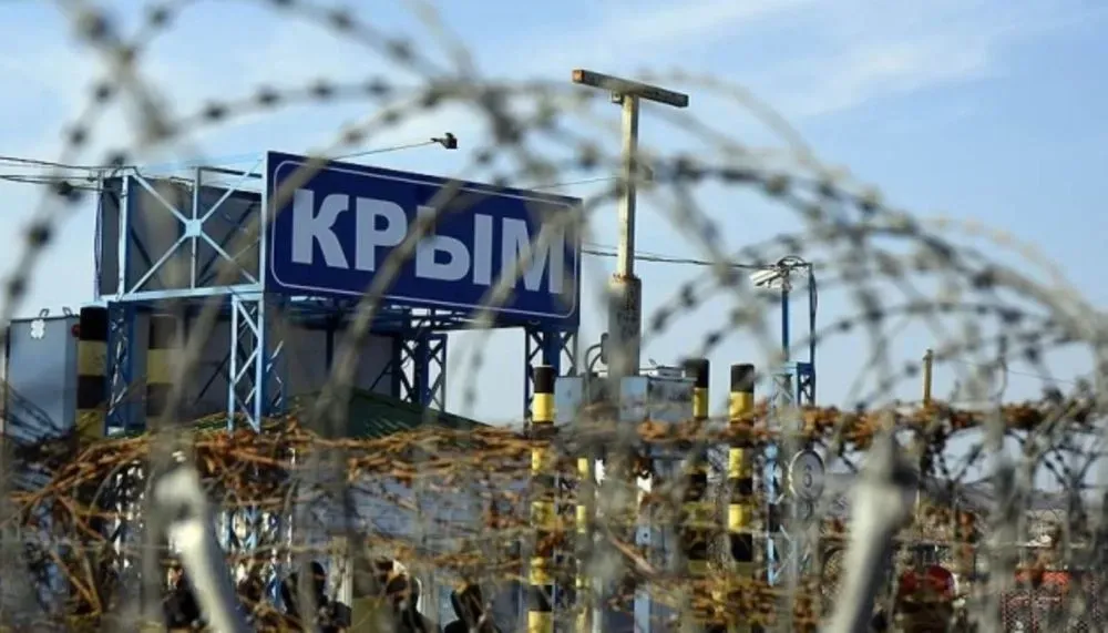 Атака дронов: в оккупированном Крыму раздаются взрывы