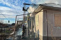 Вражеский дрон попал в жилой дом в Никополе: загорелся пожар