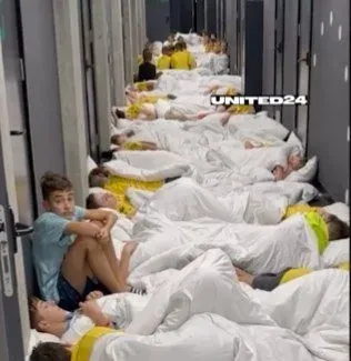Зеленський показав, як проживають повітряну тривогу українські діти
