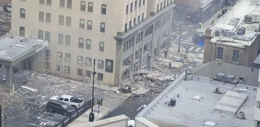 A gas explosion occurs in a hotel in Texas, injuring 11 people