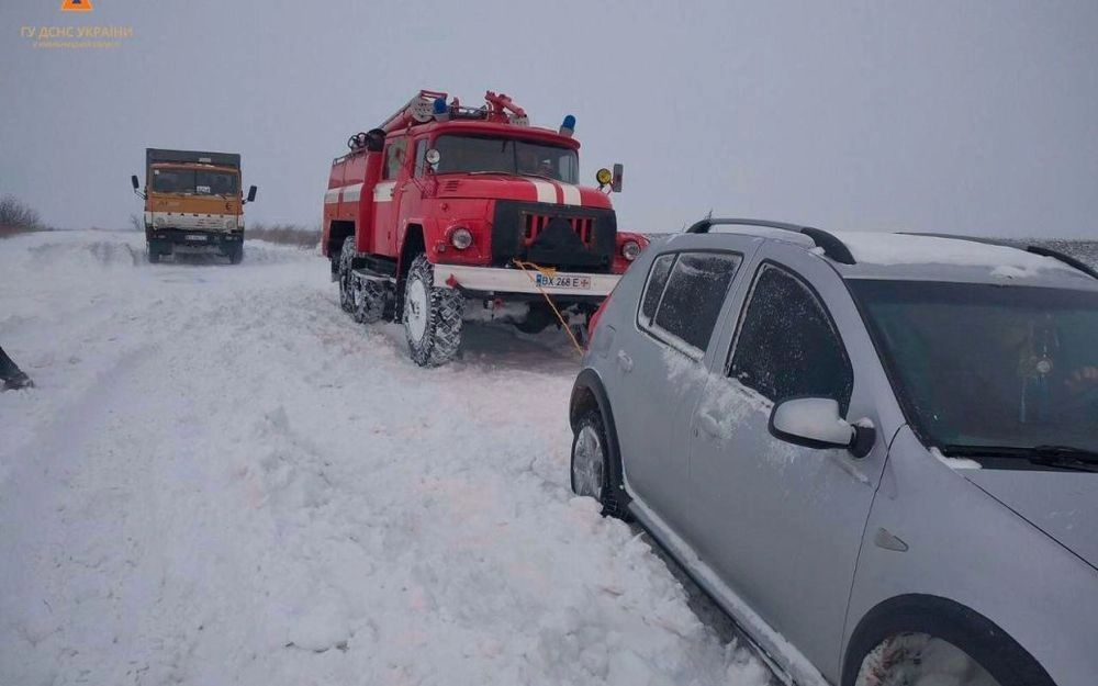 The SES helped tow 12 ambulances that could not move on their own due to bad weather